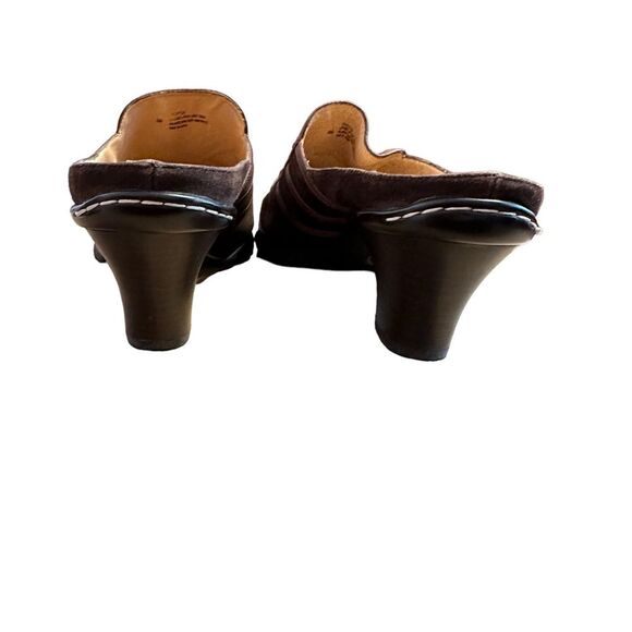 Sofft Chocolate Brown Suede Heel Mule / Clog Shoe Sz 8 - Picture 7 of 11